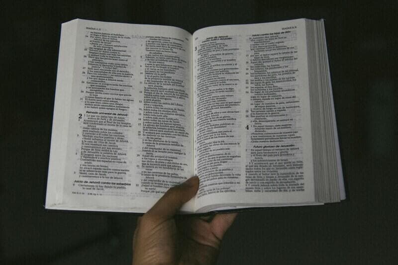 How Many Chapters Are In The Book of Revelation?