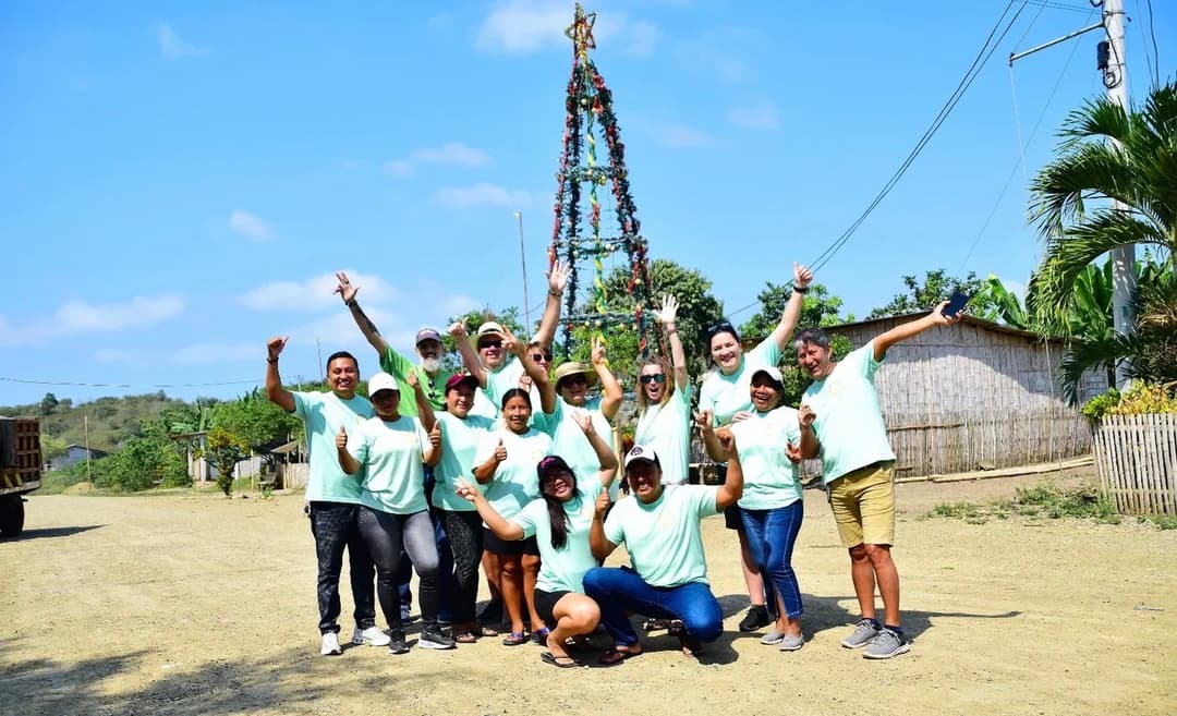 Feliz Navidad from La Ponga, La Unión, and Loma Alta, Ecuador