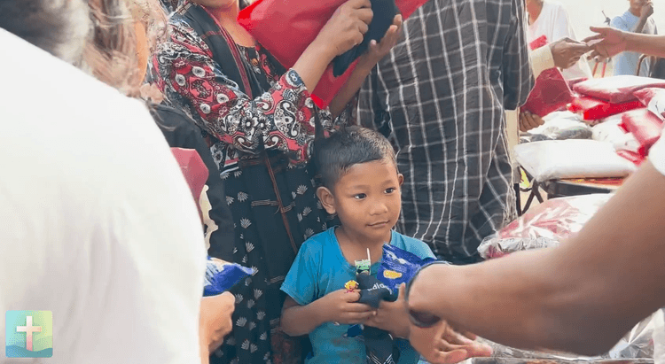Bangladesh, Biroidakuni: Offering Warmth and Cheer to the Community with Winter Gifts and Essentials